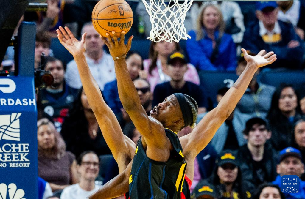 LPL S16竞猜官网-冲刺阶段NBA常规赛传出新动向，多伦多猛龙强势反弹，管理层表态：震撼外界，更衣室氛围转暖的简单介绍